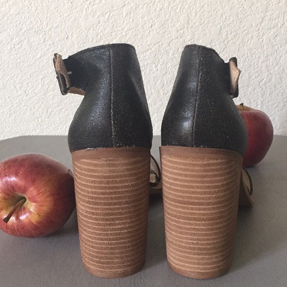 Kelsi Dagger Brooklyn Open Toe Sandals - Picture 5 of 8